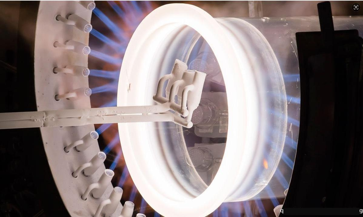 반도체 제조에서 석영의 다양한 응용 분야는 무엇입니까?